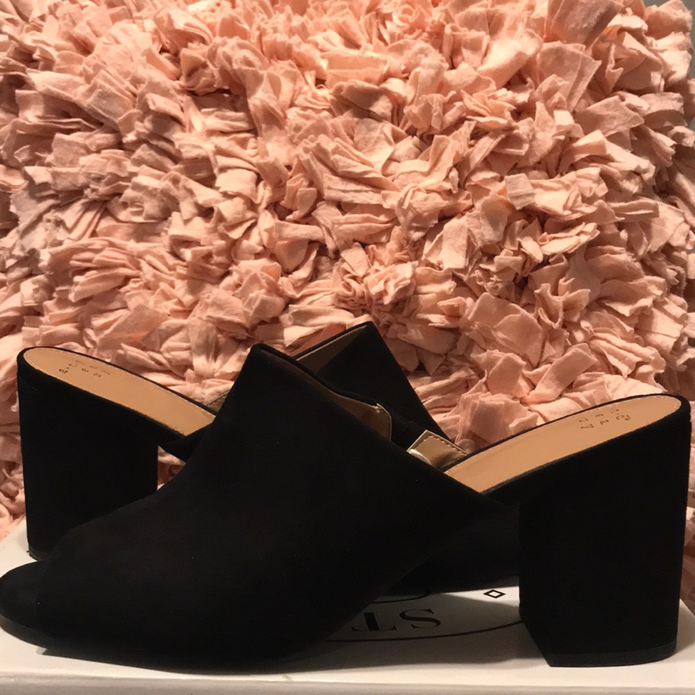 Chunky Open-toed Mules